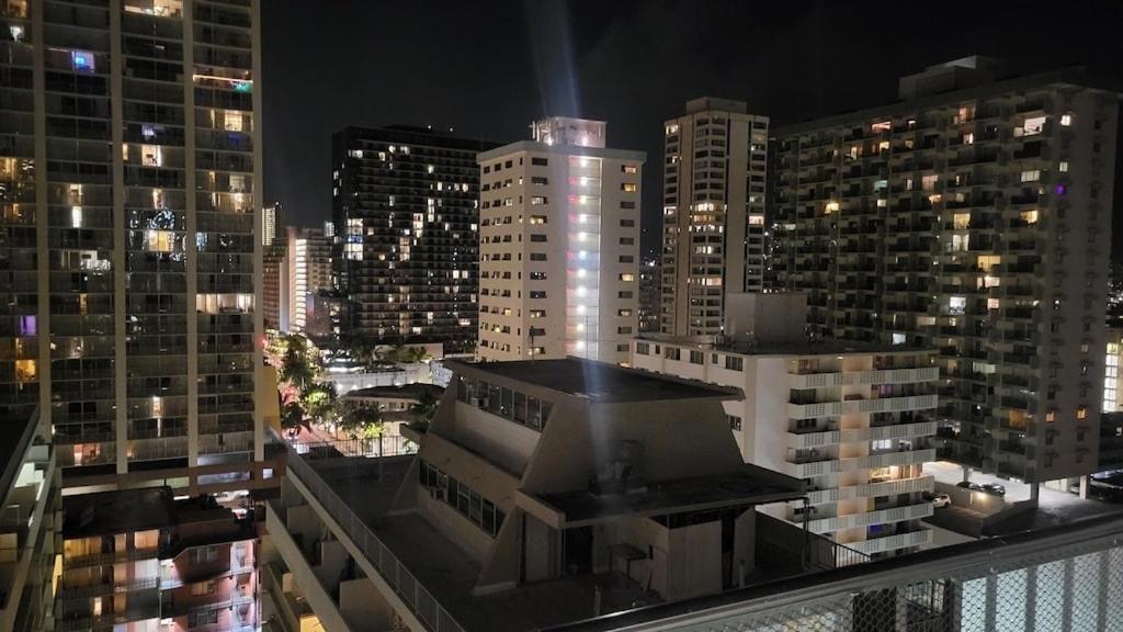 Waikiki Condo 2 Bedrooms 2 Bathrooms With 1 Free Parking Space Honolulu Extérieur photo