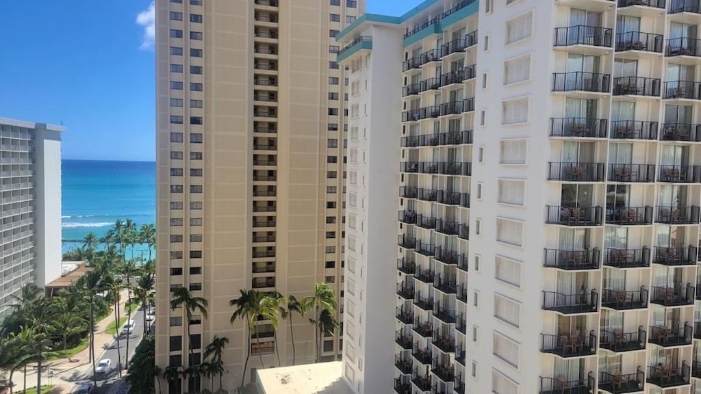 Waikiki Condo 2 Bedrooms 2 Bathrooms With 1 Free Parking Space Honolulu Extérieur photo